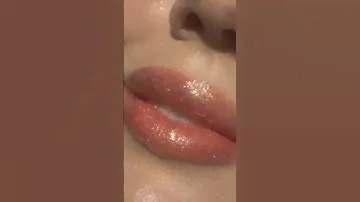Beautiful Swatch From Queen Cosmetics Golden Hour High Shine Gloss 👄✨🌸